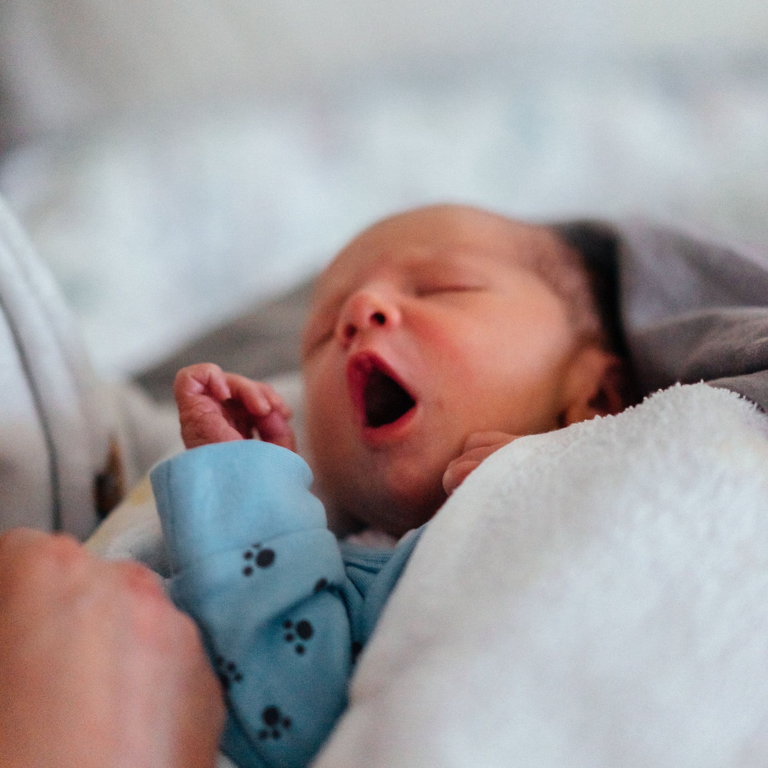Baby schläft tagsüber nicht: Was du dagegen tun kannst